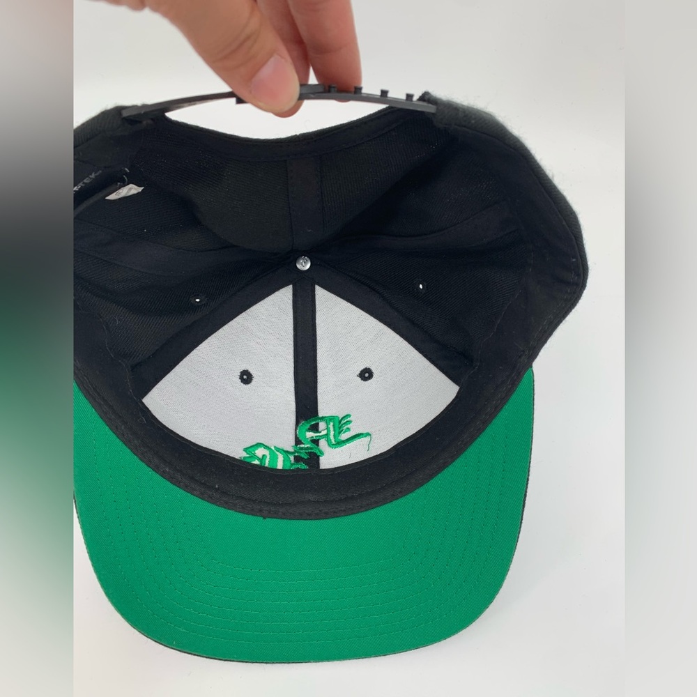 Never Basics Set of 2 Hats Black and Green Baseball Caps - Picture 8 of 10
